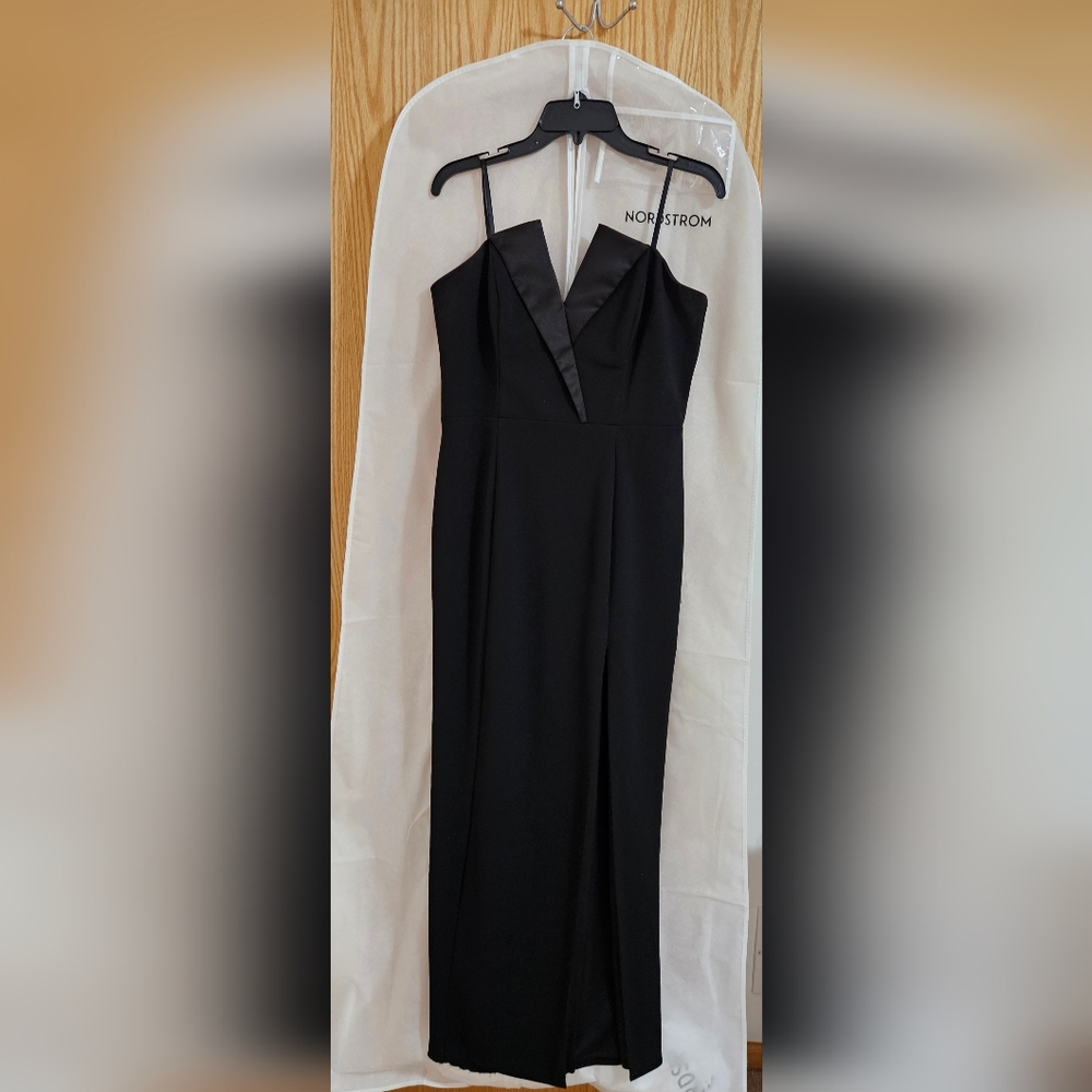 Betsy & Adam Black Strapless Tux Detail Column Gown